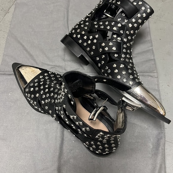 Alexander McQueen Black Leather Silver Tip fully studded Boots Size 8.5 NWOT - Picture 6 of 7